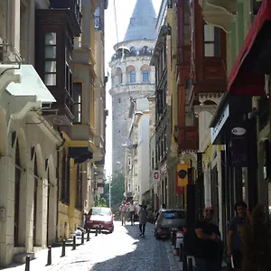 Meroddi Galata Mansion Stambuł